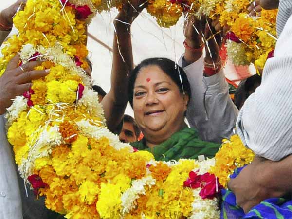 विवादों का अंबार