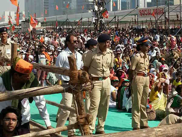 रहने को मकान 