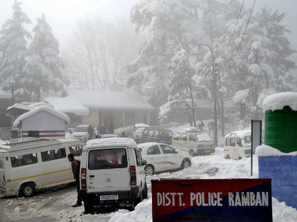 पर्यटकों का जमावड़ा