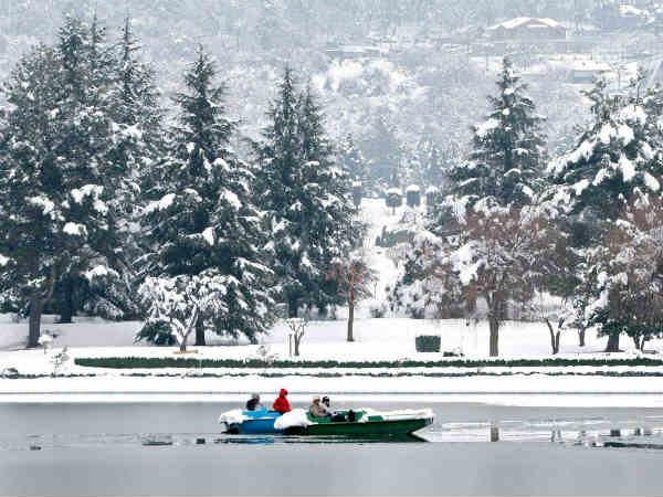 बर्फ की मोटी चादर