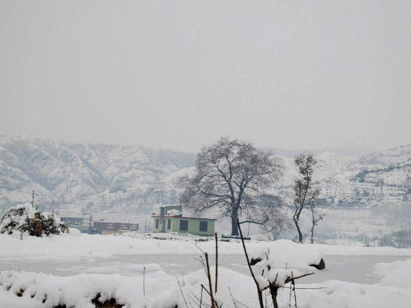 बर्फबारी 