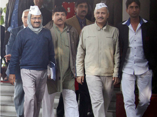 केजरीवाल का पहला सफेद झूठ 