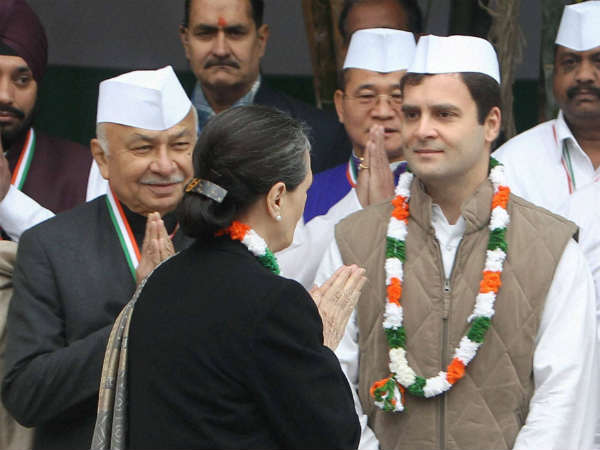 सुशील शिंदे, सोनिया गांधी और राहुल गांधी
