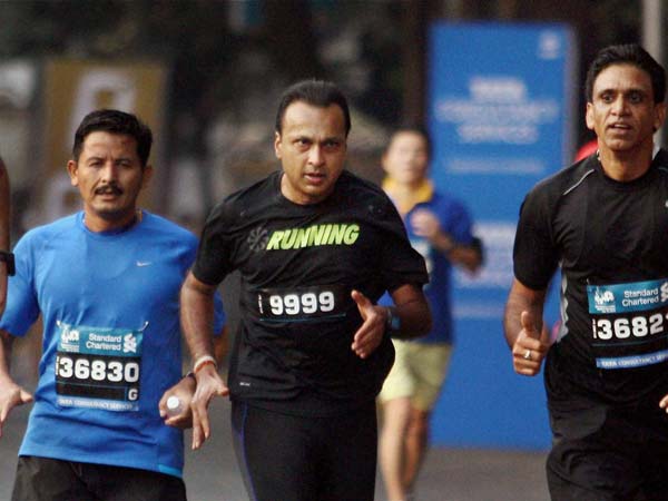 मुंबई मैराथन में अनिल अंबानी
