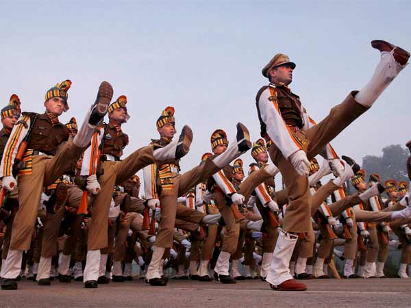 गणतंत्र दिवस अभ्यास सेना की परेड 