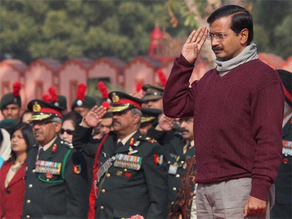 गणतंत्र दिवस परेड अभ्यास में केजरीवाल 