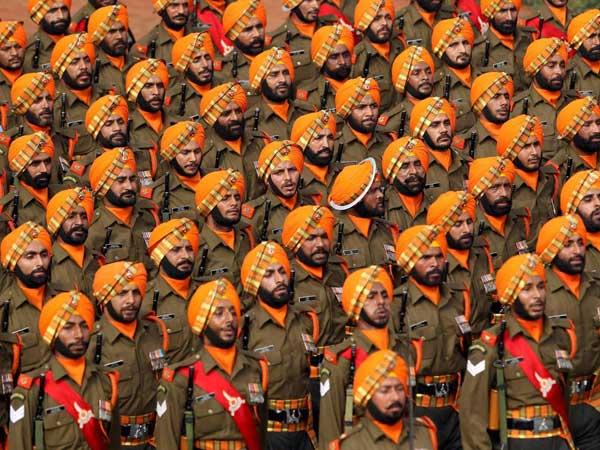 गणतंत्र दिवस के पहले रिहर्शल करते जवान