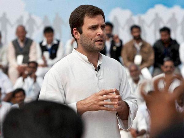 कांग्रेस की उपलब्धियों को खारिज न करें