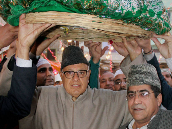 आंखें दिखा रहे हैं अब्दुल्ला? आंखें दिखा रहे हैं अब्दुल्ला?