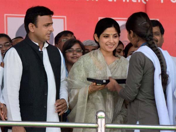 अखिलेश यादव- डिंपल यादव