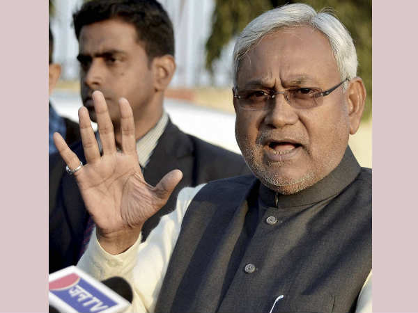 साम्‍प्रदायिक शक्तियों को कभी आगे नहीं बढ़ने देंगे 