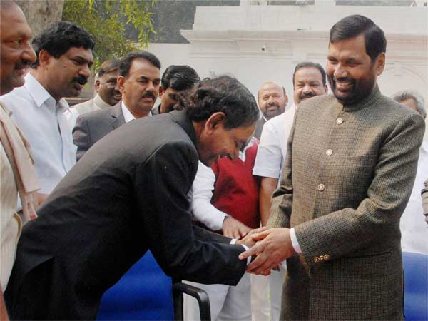 1 करोड़ की कुल संपत्त‍ि