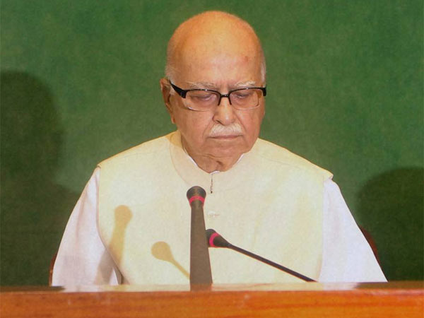 आडवाणी को कटुभाषी बनाती है