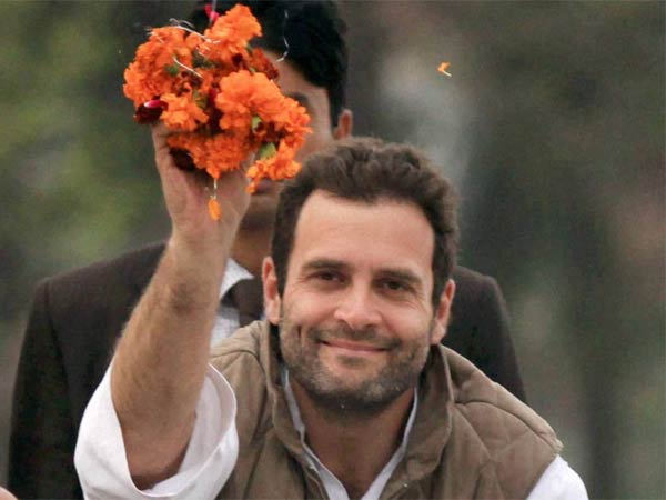 राहुल गांधी, केजरीवाल की नकल कर रहे हैं?