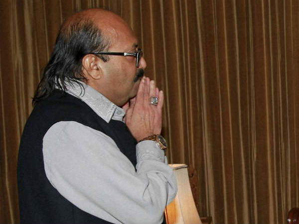 कांग्रेस में कई अमर सिंह