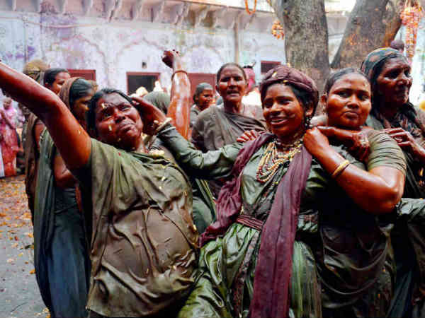 वृंदावन में भी होली वृंदावन में भी होली