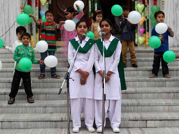 दिल्ली में पाकिस्तान का जश्न दिल्ली में पाकिस्तान का जश्न