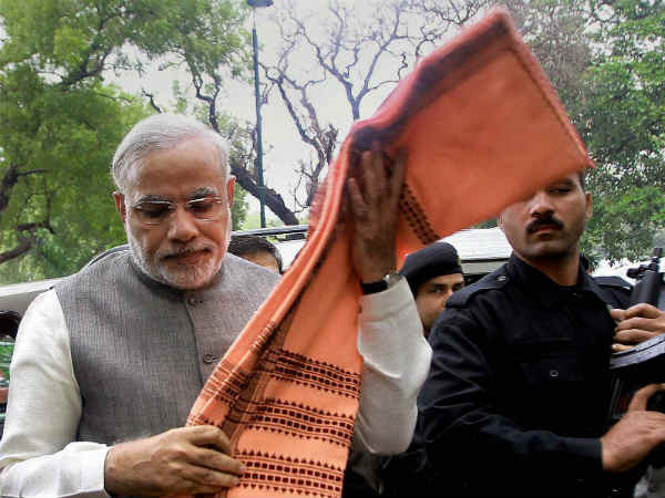 मोदी का बड़बोलापन