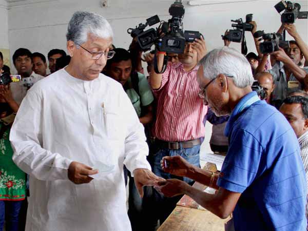 त्रिपुरा के मुख्‍यमंत्री भी मौजूद