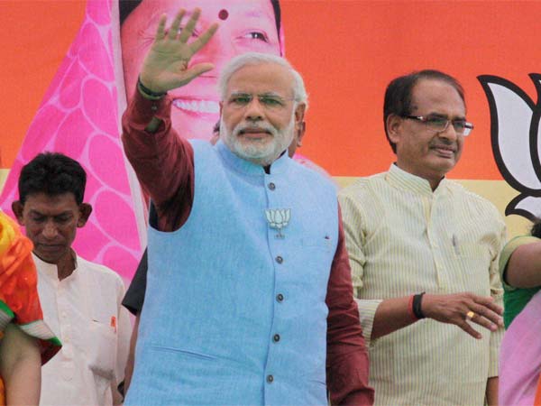 मोदी के नाम पर चंदा मोदी के नाम पर चंदा