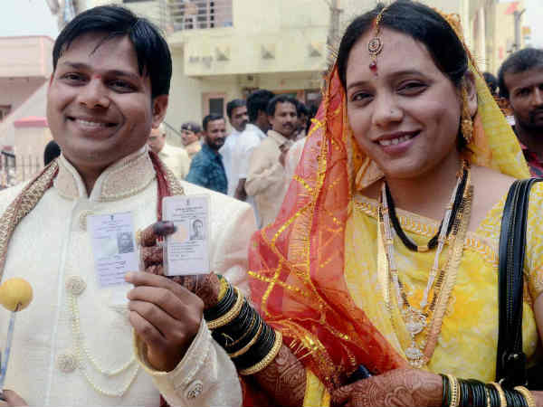 शादी के साथ वोट भी जरूरी