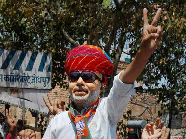 मोदी का डुप्लीकेट भी हिट मोदी का डुप्लीकेट भी हिट