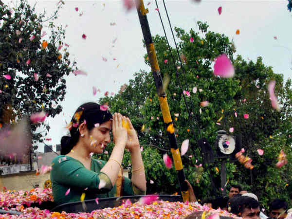 डिंपल यादव डिंपल यादव