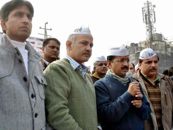 भाजपा पर बड़े हमलों से बचते विश्वास भाजपा पर बड़े हमलों से बचते विश्वास