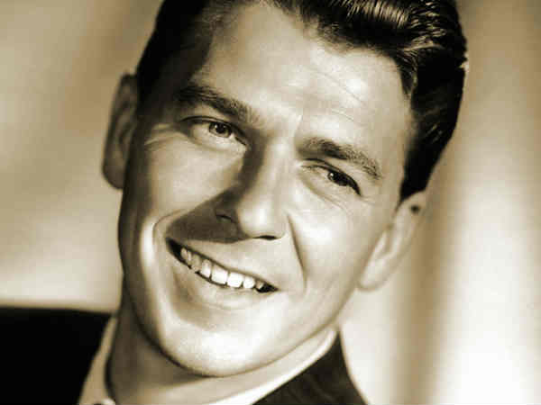 मोदी की तरह रीगन पर भी भेदभाव का आरोप मोदी की तरह रीगन पर भी भेदभाव का आरोप