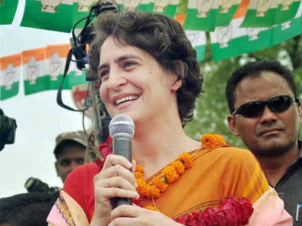 इंदिरा और प्रियंका का साड़ी स्‍टाइल भी एक