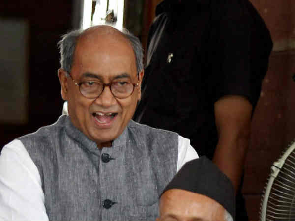 जनता के बीच कभी मशहूर तो कभी बदनाम