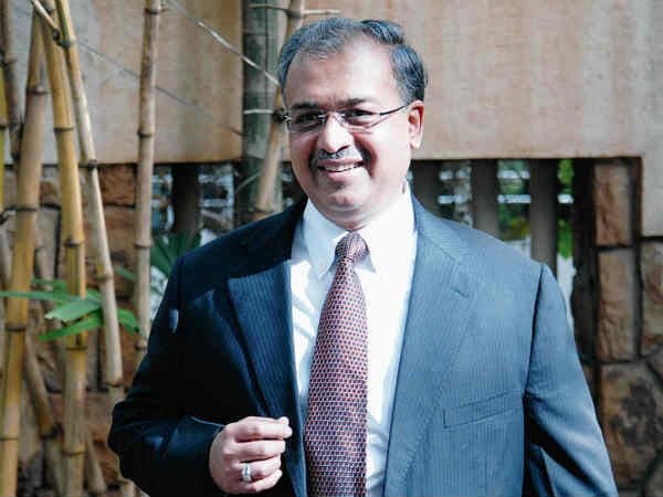 13.5 बिलियन डॉलर के मालिक 13.5 बिलियन डॉलर के मालिक