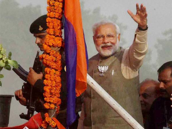 महत्वाकांक्षा की पंख लगाए हुए हैं मोदी