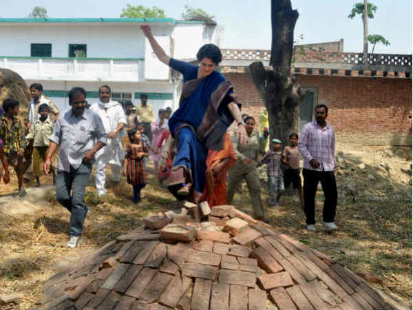 अमेठी के माहौल में ढलीं प्रियंका 