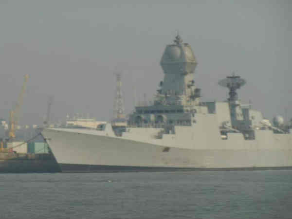 आईएनएस कोलकाता 