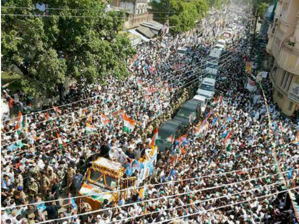 नरेंद्र मोदी को उनकी तर्ज पर जवाब नरेंद्र मोदी को उनकी तर्ज पर जवाब