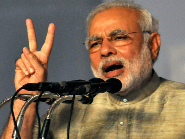 बेबुनियाद आरोपों को दरकिनार कर आगे बढ़ते रहे मोदी