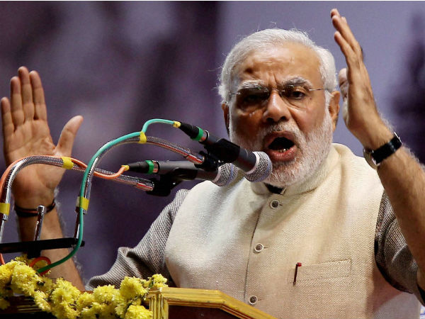 बेबुनियाद आरोपों को दरकिनार कर आगे बढ़ते रहे मोदी