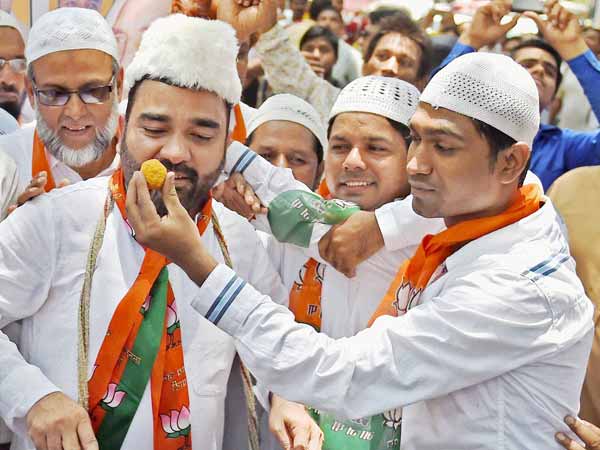 चंदौली से डा महेंद्र नाथ पांडे चंदौली से डा महेंद्र नाथ पांडे