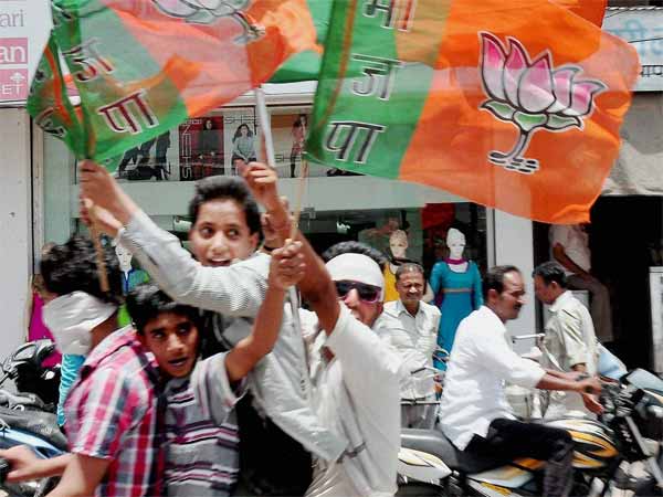 इतिहास बनाया