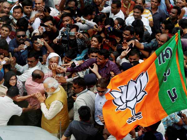 कांग्रेस दो अंकों तक सिमट कर रह गई 