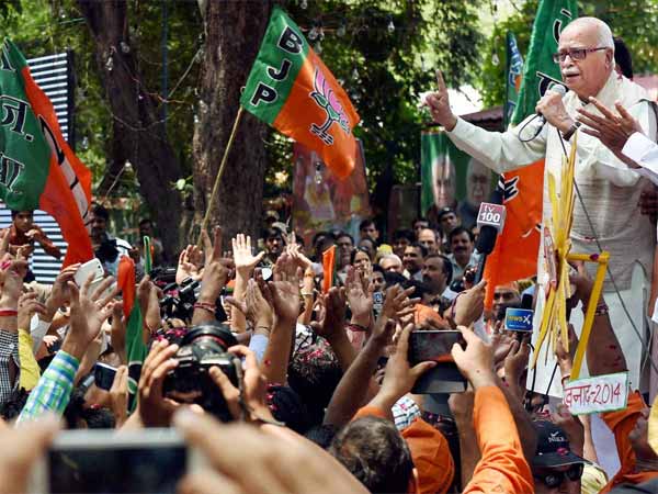 लालगंज से भाजपा की नीलम सोनकर लालगंज से भाजपा की नीलम सोनकर