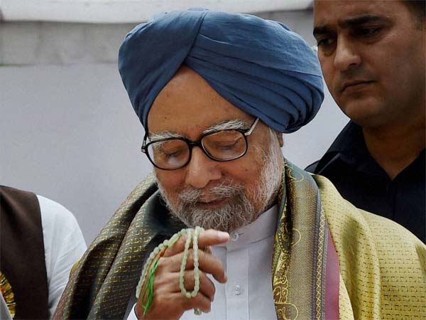 सोनिया गांधी के हाथ में कमान