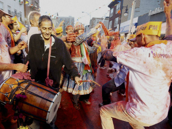 दिल्ली में खिला कमल