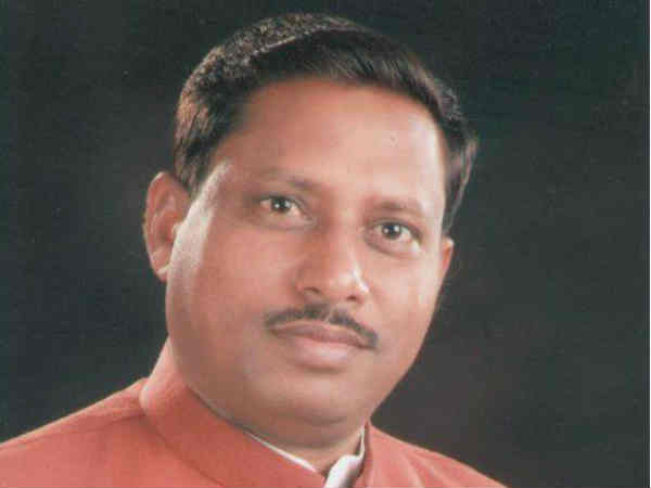 आगरा से बीजेपी सांसद 21 केस 