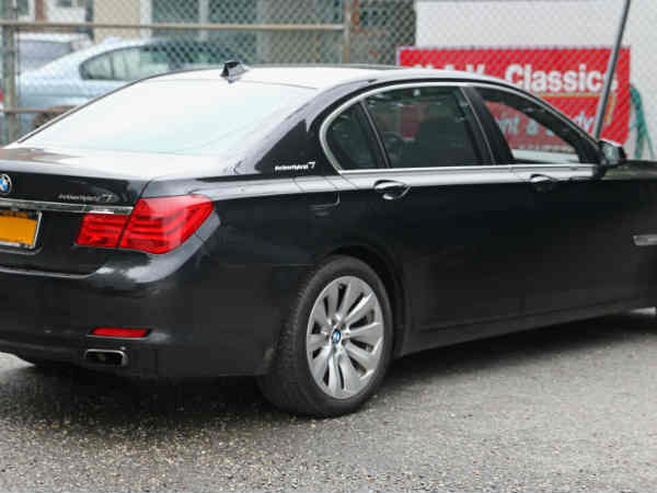 मिसाइल और बम का भी असर नहीं 