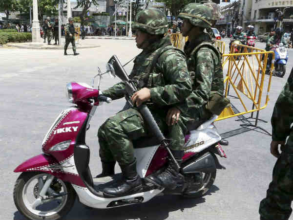 सेना ने संभाली कमान 