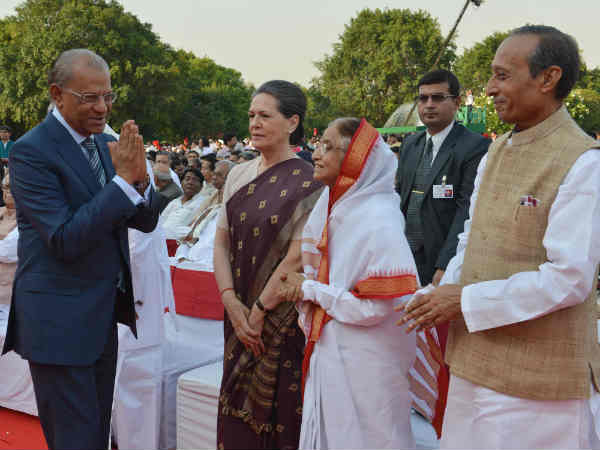 कांग्रेस की अध्‍यक्ष सोनिया गांधी 