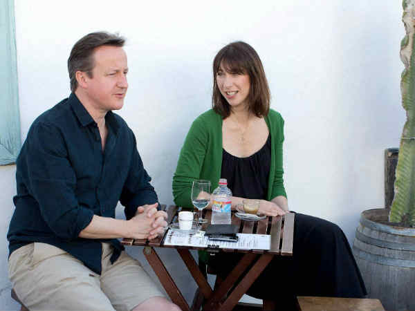  यूके के प्रधानमंत्री डेविड कैमरुन