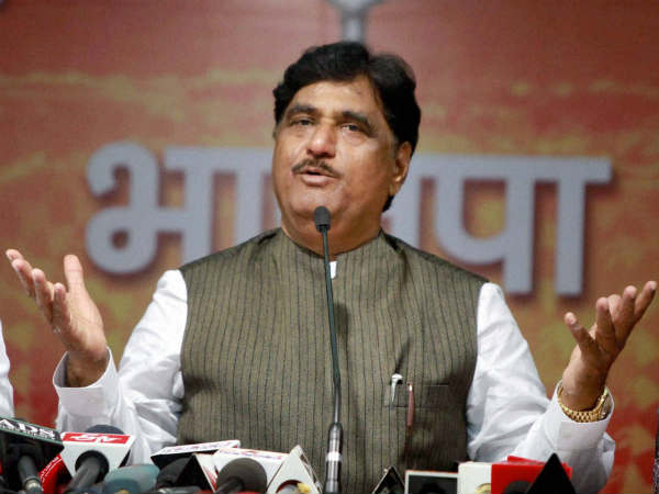 परिवार और काम के बीच रखी दूरी